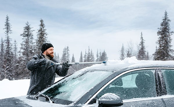 Kungs Schneeschieber mit Teleskopstiel und Eiskratzer 6006SI