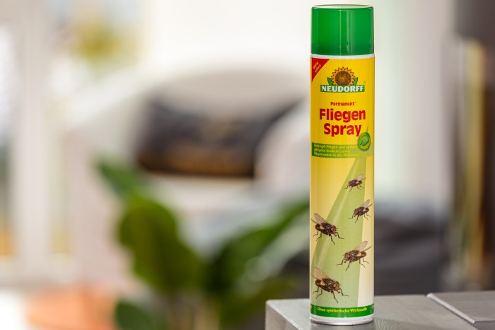 Neudorff Permanent FliegenSpray, bekämpft Fliegen und andere geflügelte Insekten, sowie Fliegenmaden in der Mülltonne, 750 ml, 388